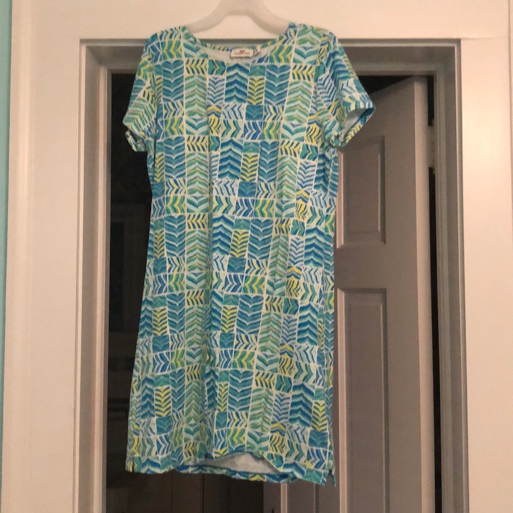 Multi-colored vineyard vines dress. Size xs
